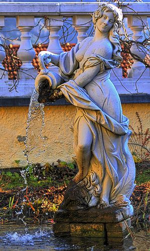 3-TIER WINGED HORSES STATUE FOUNTAIN